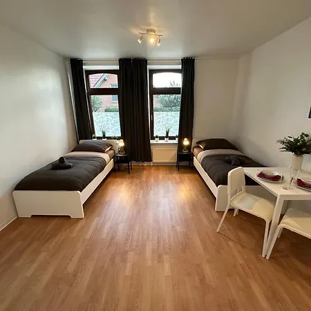 Premium Fuer Monteure Und Geschaeftsreisende : Vollausgestattet, Wifi & Washing * Lembruch