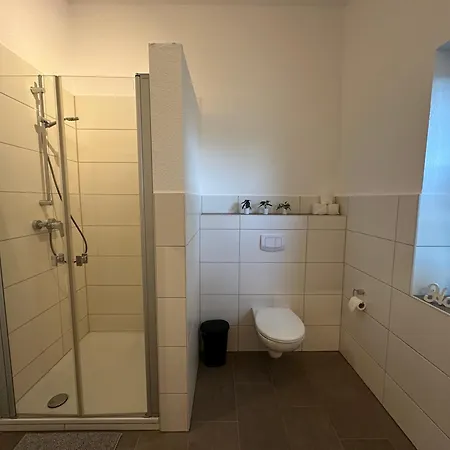 Premium Fuer Monteure Und Geschaeftsreisende : Vollausgestattet, Wifi & Washing
