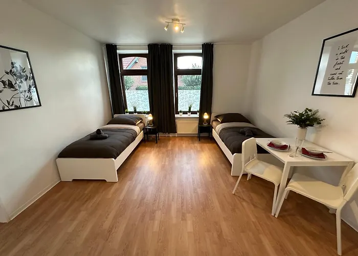 Premium Fuer Monteure Und Geschaeftsreisende : Vollausgestattet, Wifi & Washing * Lembruch